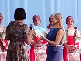 Татьяна Кузнецова поздравила выпускников детской школы искусств